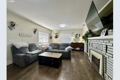10303 S D St, Island City, OR 97850 - Photo 11