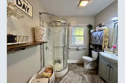 10303 S D St, Island City, OR 97850 - Photo 25
