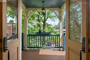 2104 SW Spring St, Portland, OR 97201 - Photo 5