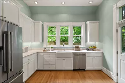 2104 SW Spring St, Portland, OR 97201 - Photo 11