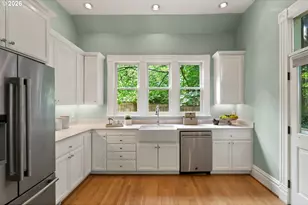2104 SW Spring St, Portland, OR 97201 - Photo 11