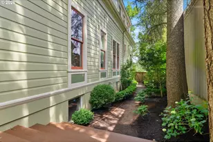 2104 SW Spring St, Portland, OR 97201 - Photo 35