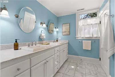 2104 SW Spring St, Portland, OR 97201 - Photo 23