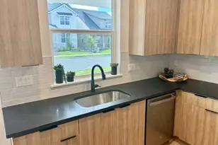 8265 SE Quincy St, Hillsboro, OR 97123 - Photo 3