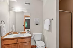 8550 SW Rogue Ln, Wilsonville, OR 97070 - Photo 33