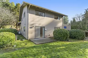 1745 SE Brookwood Ave, Hillsboro, OR 97123 - Photo 25