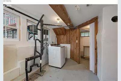 11251 SW Capitol Hwy, Portland, OR 97219 - Photo 23
