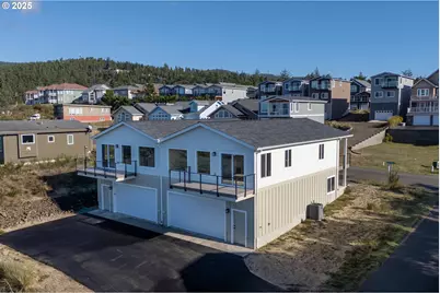 110 Crescent St, Tillamook, OR 97141 - Photo 39