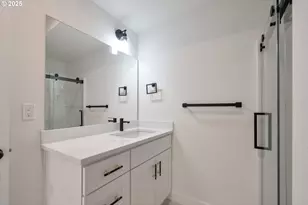 110 Crescent St, Tillamook, OR 97141 - Photo 27