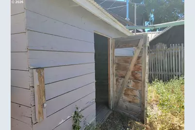 776 N Alvord Ave, Burns, OR 97720 - Photo 35