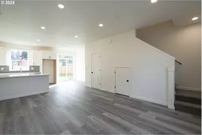 14718 SE Powell Blvd, Portland, OR 97236 - Photo 3