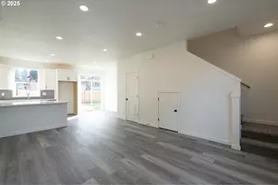 14718 SE Powell Blvd, Portland, OR 97236 - Photo 3