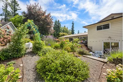 4065 SW 91st Ct, Portland, OR 97225 - Photo 43