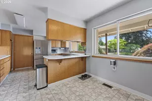 4065 SW 91st Ct, Portland, OR 97225 - Photo 19