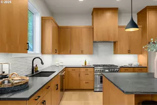 12871 SW Sunny Ter, Tigard, OR 97223 - Photo 13