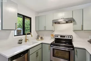 12019 NE Sacramento St, Portland, OR 97220 - Photo 17