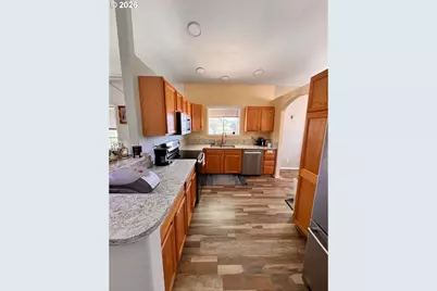 5469 NE Voyage Ave, Lincoln City, OR 97367 - Photo 15