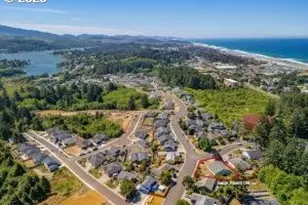 5469 NE Voyage Ave, Lincoln City, OR 97367 - Photo 3