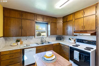 1411 G St, The Dalles, OR 97058 - Photo 33