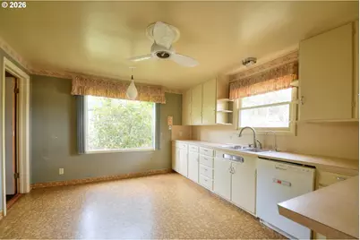 605 Fulvue Dr, Eugene, OR 97405 - Photo 7