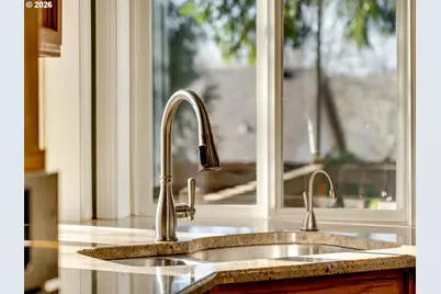 1077 SE Dogwood Ln, Gresham, OR 97080 - Photo 17