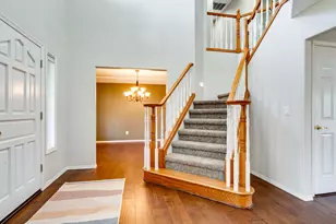 1077 SE Dogwood Ln, Gresham, OR 97080 - Photo 3