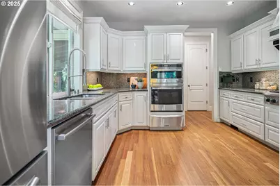 2720 NW 30th Cir, Camas, WA 98607 - Photo 11