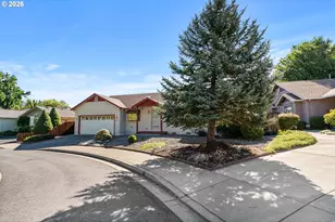 1785 Brookhurst Way, Grants Pass, OR 97527 - Photo 3