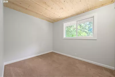583 Lochmoor Pl, Eugene, OR 97405 - Photo 23
