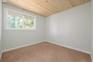 583 Lochmoor Pl, Eugene, OR 97405 - Photo 25