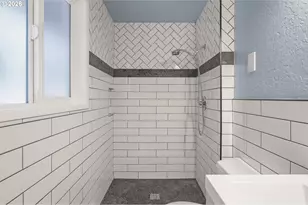583 Lochmoor Pl, Eugene, OR 97405 - Photo 23