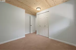 583 Lochmoor Pl, Eugene, OR 97405 - Photo 27
