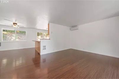583 Lochmoor Pl, Eugene, OR 97405 - Photo 7