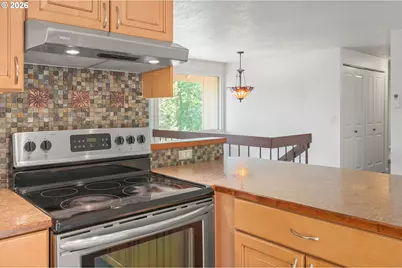 583 Lochmoor Pl, Eugene, OR 97405 - Photo 15