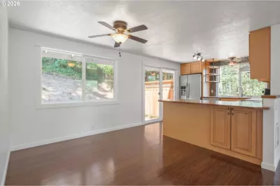583 Lochmoor Pl, Eugene, OR 97405 - Photo 11