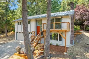 583 Lochmoor Pl, Eugene, OR 97405 - Photo 3