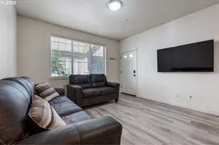 7902 NE Miriam Way, Hillsboro, OR 97006 - Photo 7