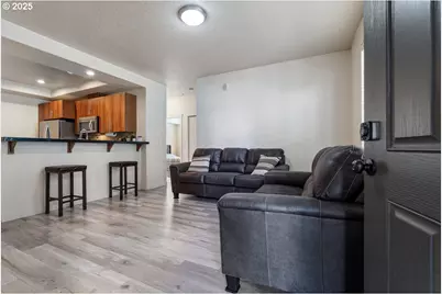 7902 NE Miriam Way, Hillsboro, OR 97006 - Photo 5