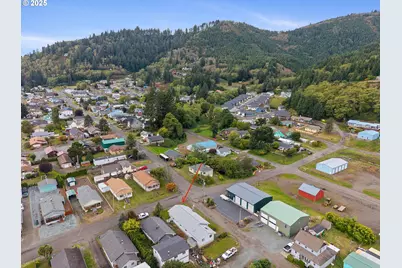 308 1st St, Garibaldi, OR 97118 - Photo 23