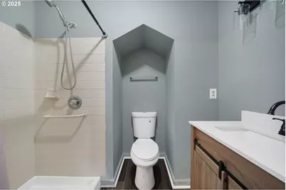 308 1st St, Garibaldi, OR 97118 - Photo 11