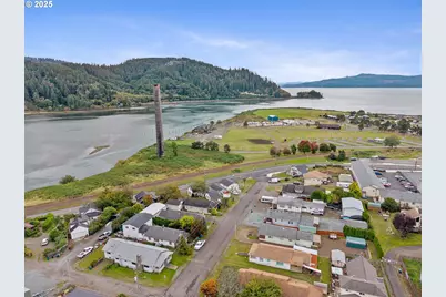 308 1st St, Garibaldi, OR 97118 - Photo 25