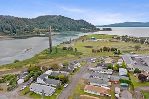 308 1st St, Garibaldi, OR 97118 - Photo 25