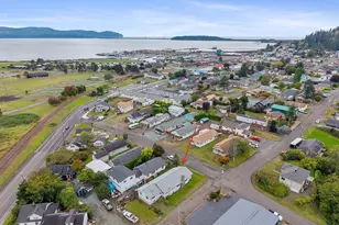 308 1st St, Garibaldi, OR 97118 - Photo 27