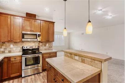 8074 NE Miriam Way, Hillsboro, OR 97006 - Photo 17