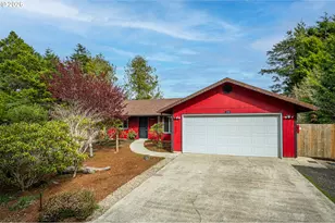 1245 SW Fairway Dr, Waldport, OR 97394 - Photo 1
