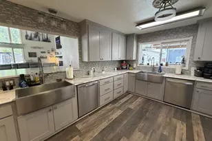 211 Sunset Ave, Keizer, OR 97303 - Photo 3