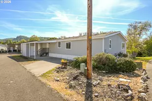 221 River Pl Dr, Roseburg, OR 97470 - Photo 1