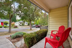 9206 N Van Houten Ave, Portland, OR 97203 - Photo 3