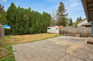 9206 N Van Houten Ave, Portland, OR 97203 - Photo 23