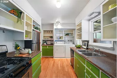 9206 N Van Houten Ave, Portland, OR 97203 - Photo 9